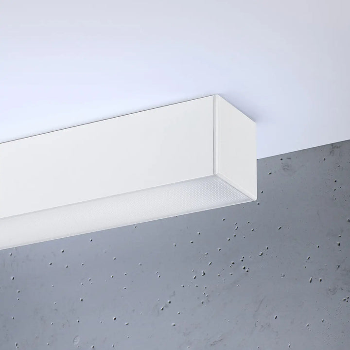 Luminaire plafonnier blanc de la collection pinne avec diffuseur texturé pour des paramètres d’éclairage modernes