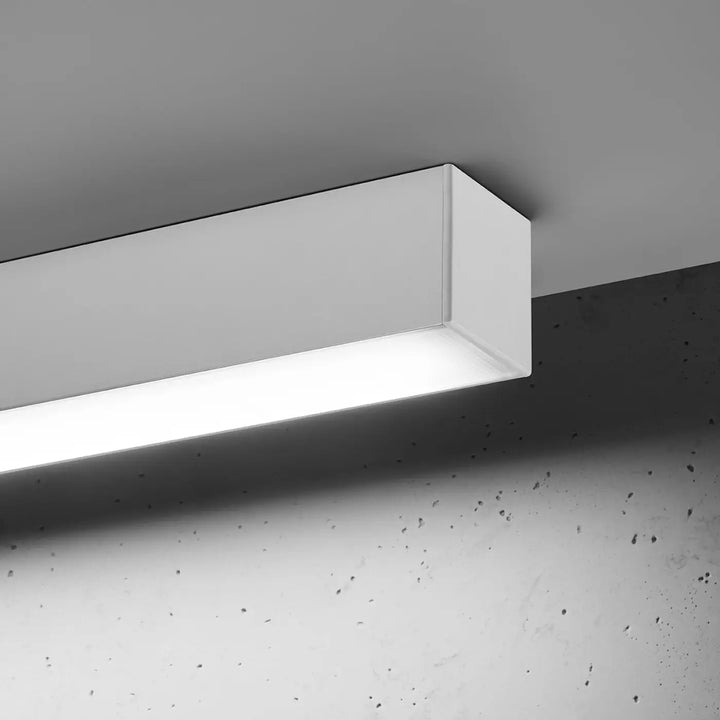 Luminaire plafonnier blanc rectangulaire collection pinne avec module led 4000k aux paramètres d’éclairage modernes