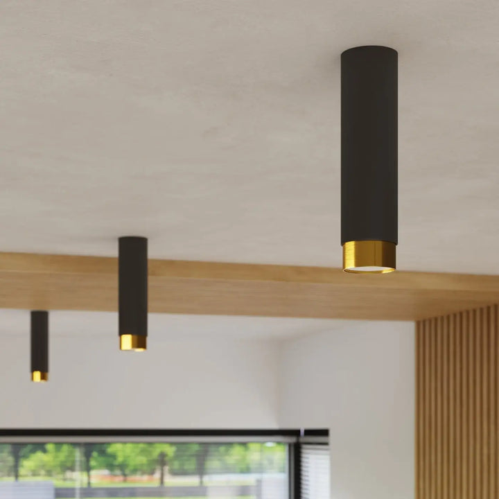 Luminaire plafonnier noir avec base dorée design moderne plafond nero allie élégance pour intérieur contemporain