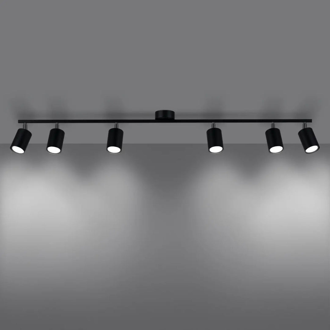Luminaire plafonnier lemmi 6l noir avec cinq spots réglables en finition mate noire dans une forme minimaliste