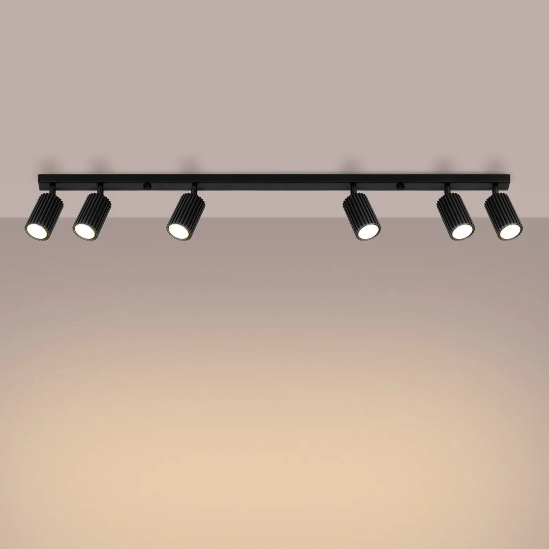 Plafonnier karbon 6l noir avec six ampoules gu10 interchangeables design minimaliste et spotlights réglables