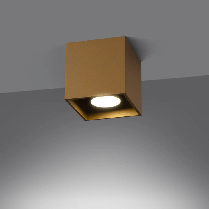 Luminaire plafonnier quad 1 or avec éclairage encastré rond finition or pour une décoration intérieure simple coup