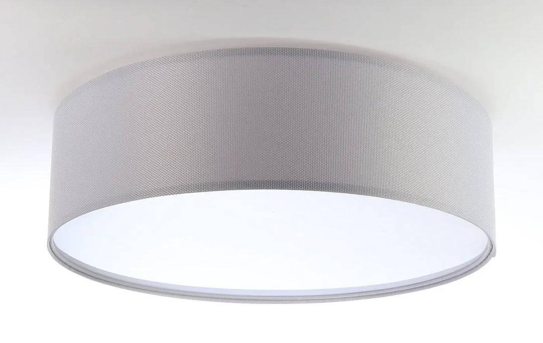 Luminaire plafonnier rond avec abat-jour en tissu gris clair texturé et diffuseur blanc lisse intérieur
