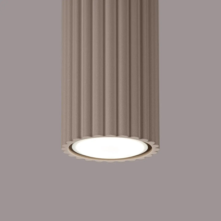 Luminaire plafonnier karbon 60 taupe avec ampoules gu10 interchangeables design minimaliste flûté beige