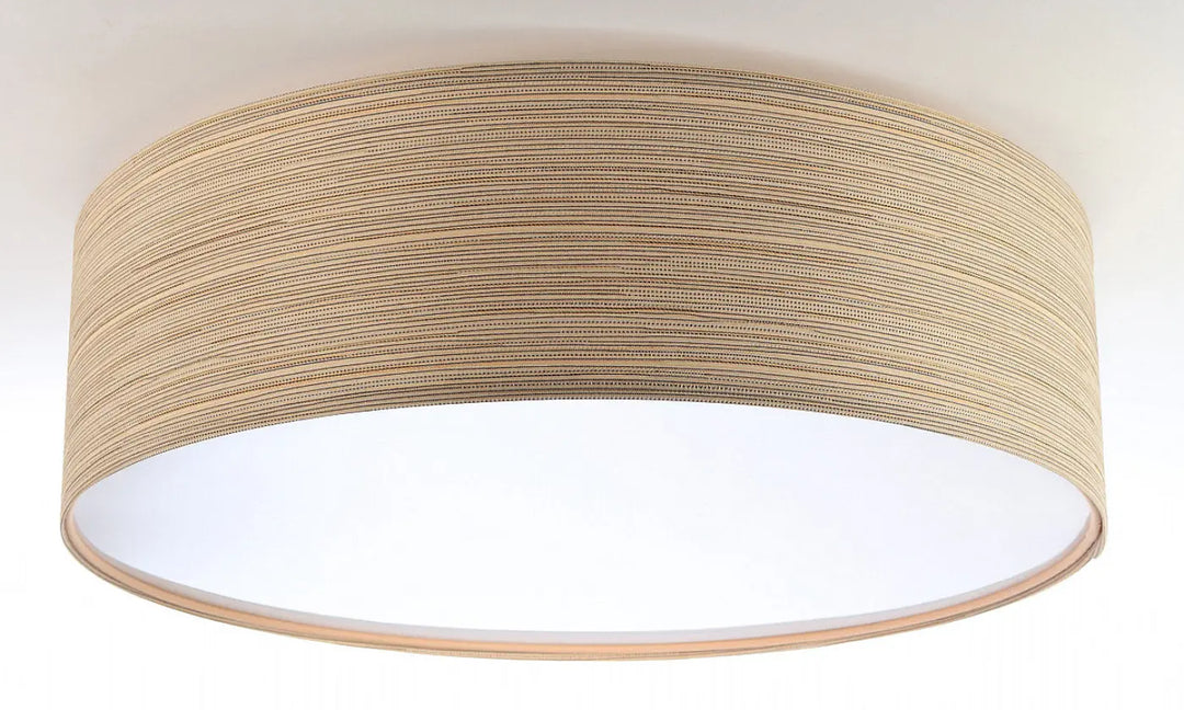 Luminaire plafonnier beige avec abat-jour cylindrique en tissu timber tissé et charme moderne avec intérieur blanc lisse