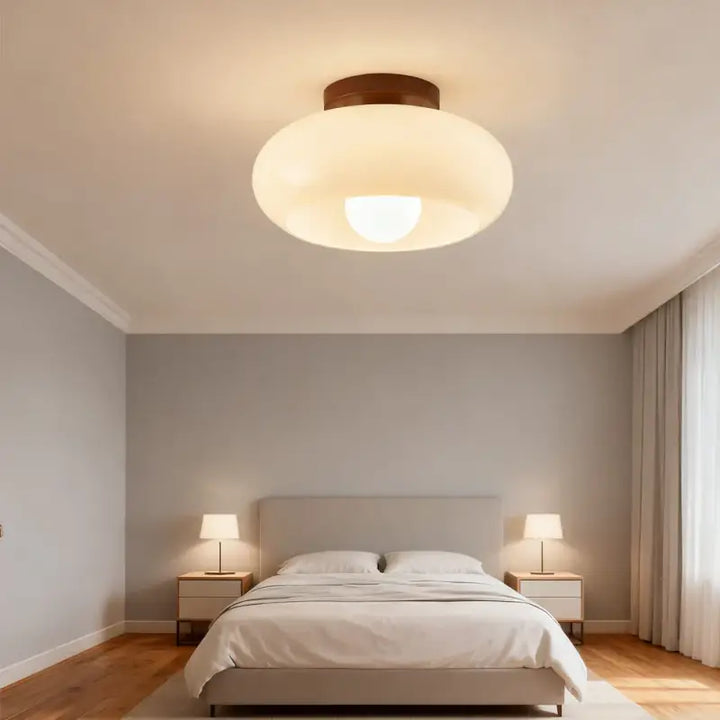 Luminaire plafonnier en verre blanc et bois naturel moderne