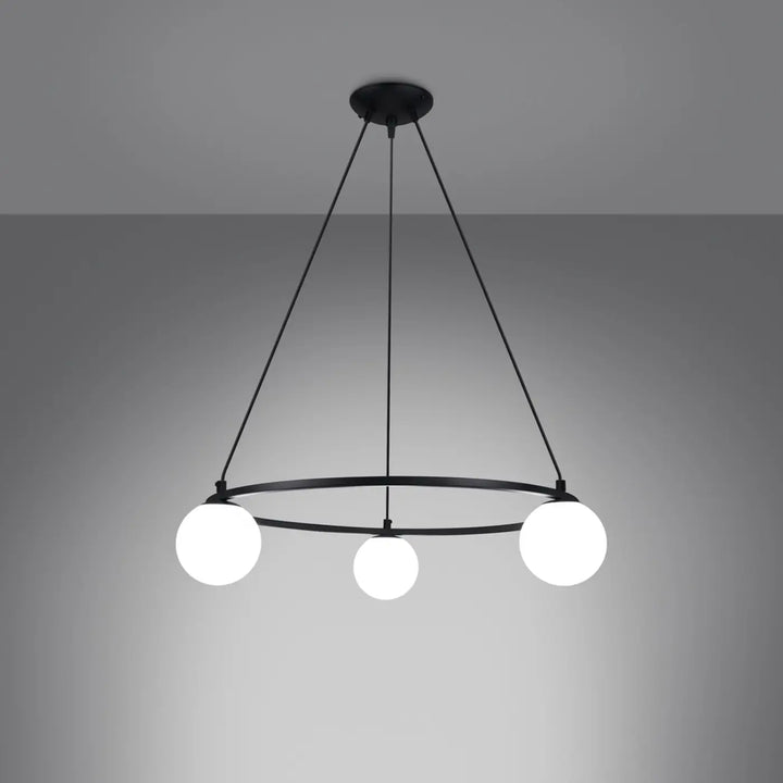 Lustre noir allumé