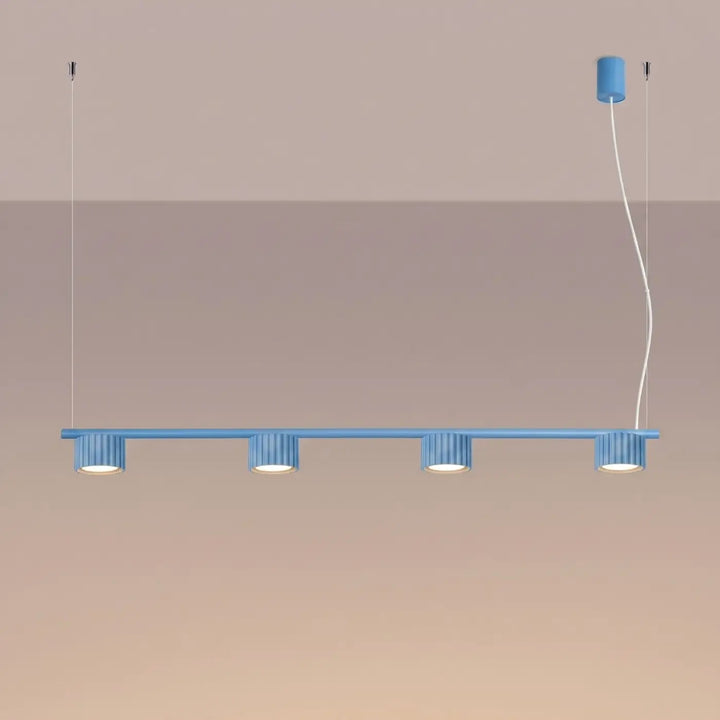 Lustre bleu clair allumé