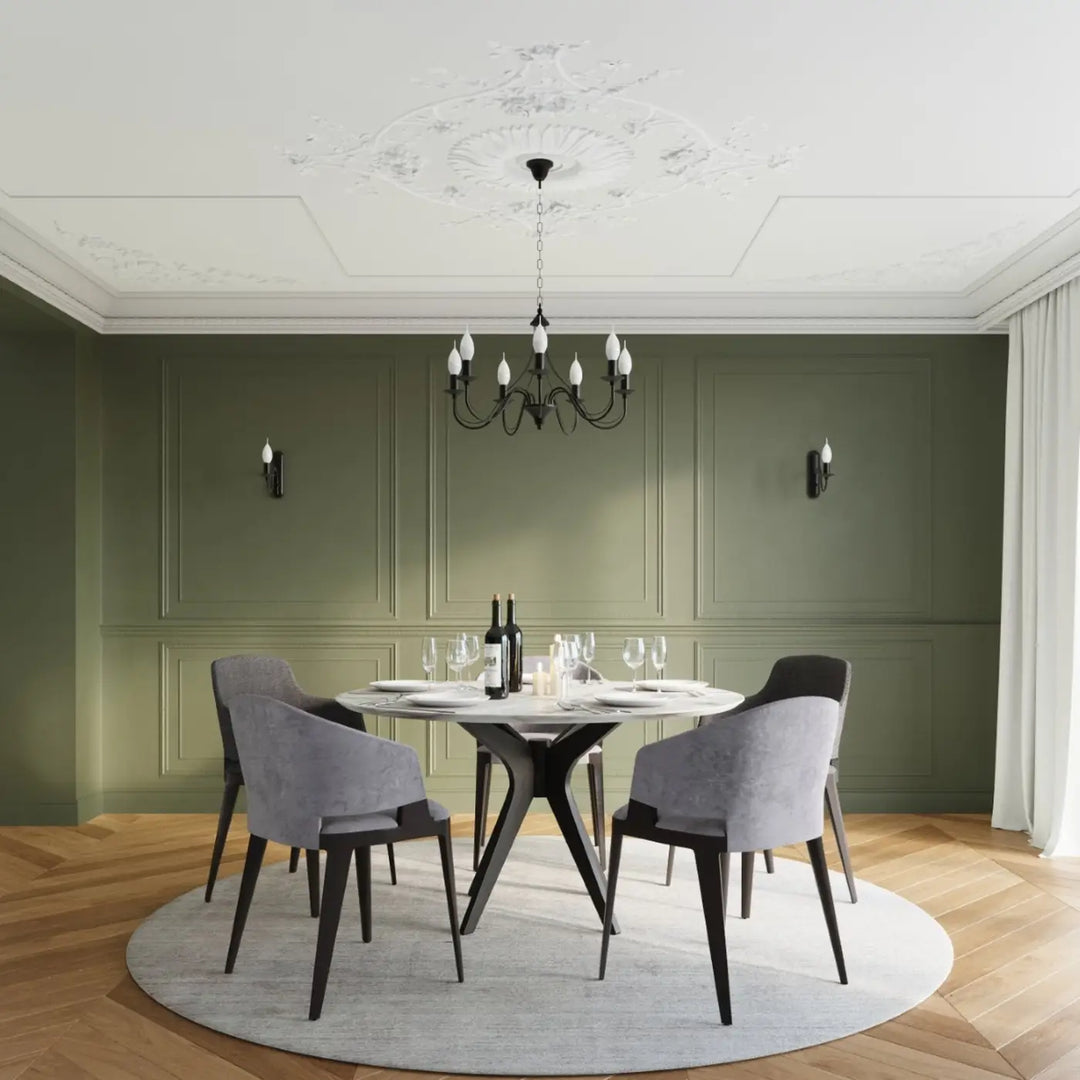 Lustre noir dans une salle à manger