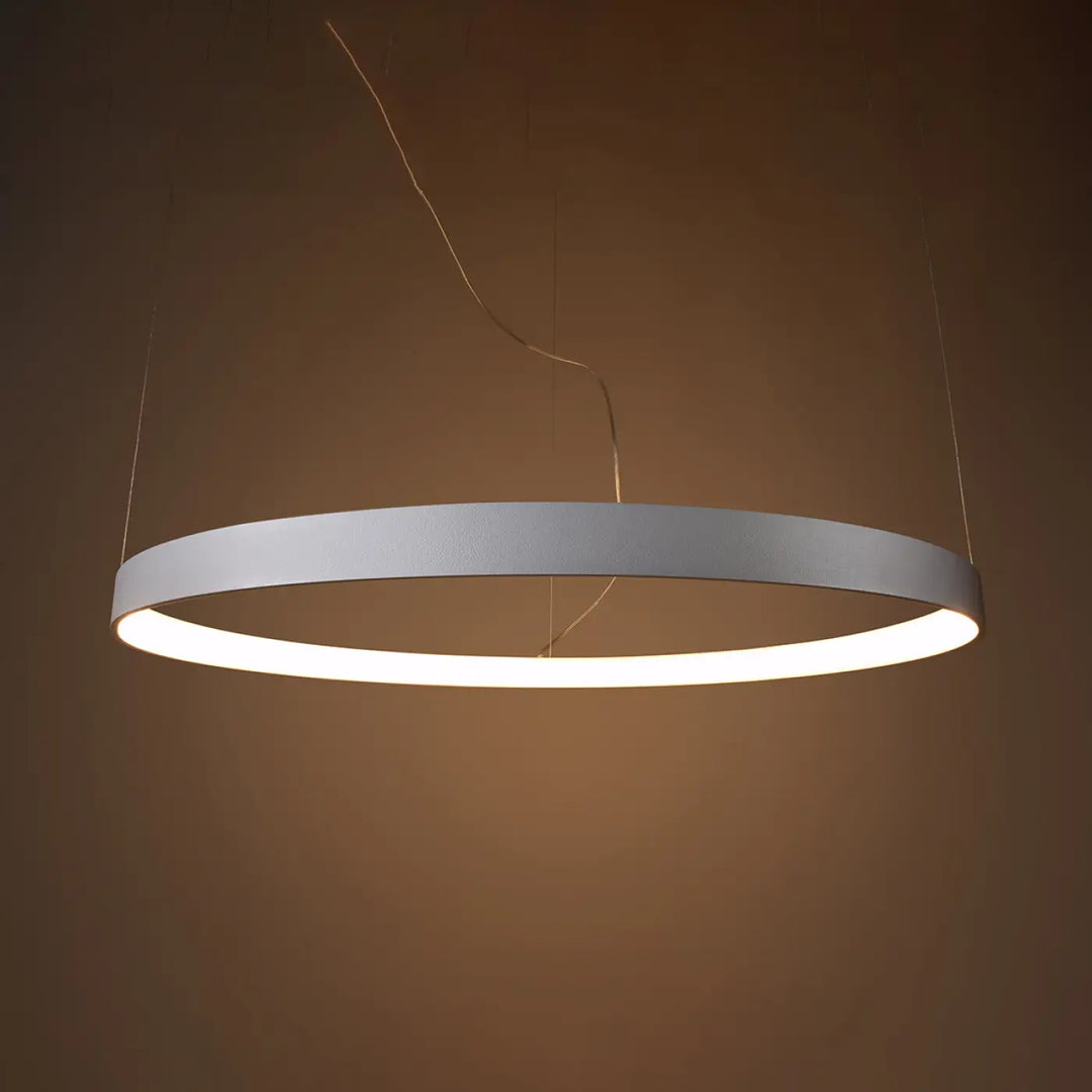 Lustre anneau RIO blanc allumée, suspendu