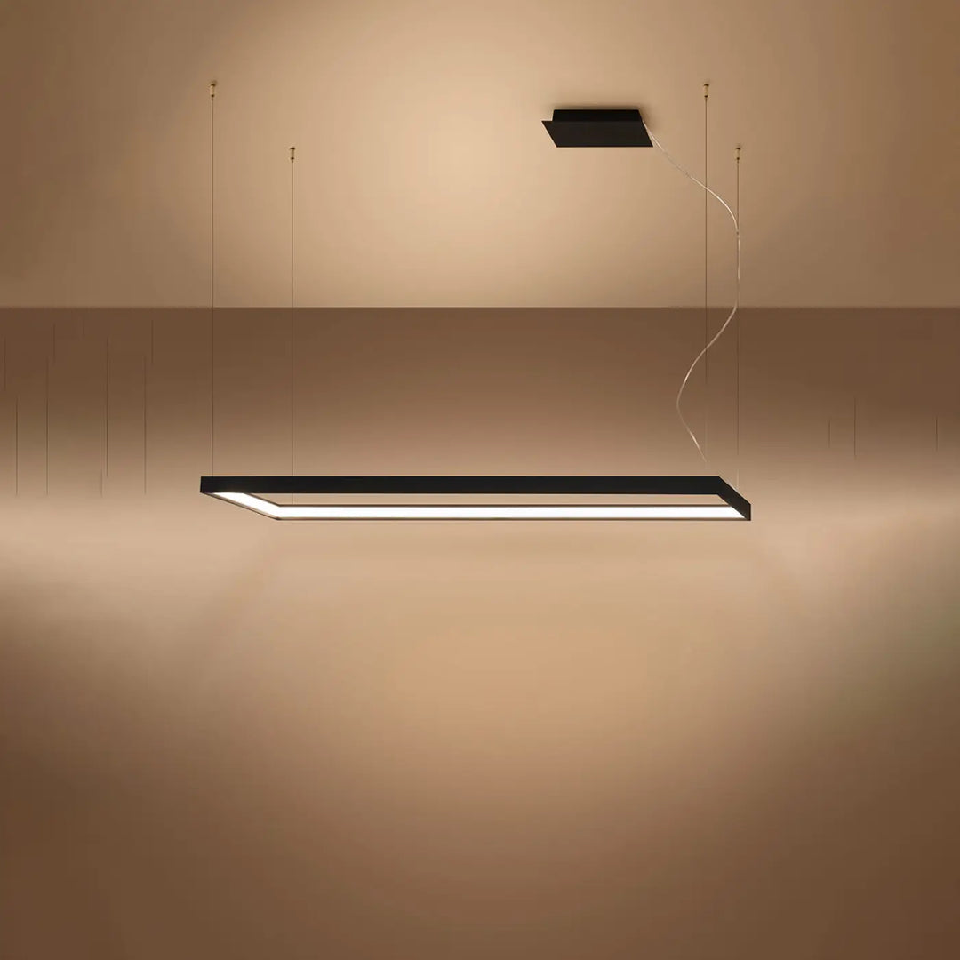 Lustre rectangulaire TUULA noir allumée