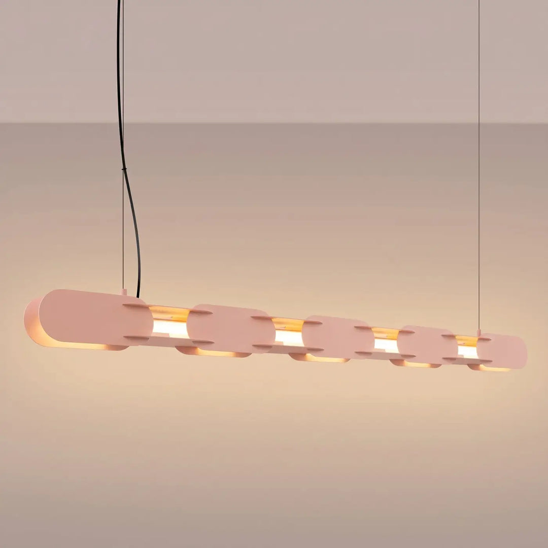 Lustre noir allumé