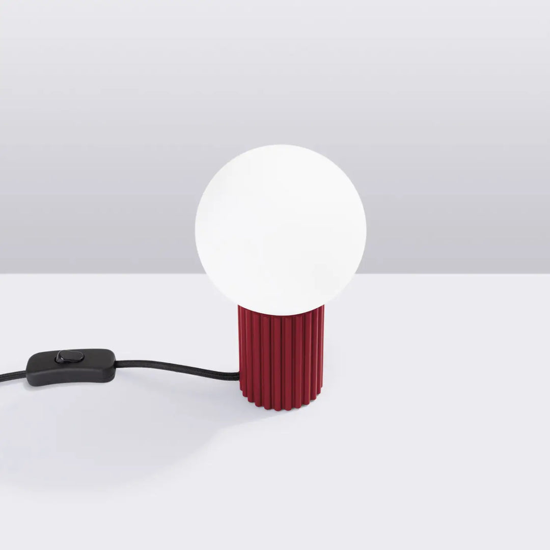 Lampe à poser bordeaux éteinte