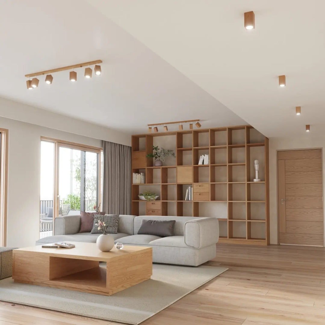 Plafonniers en bois de chêne dans un intérieur clair