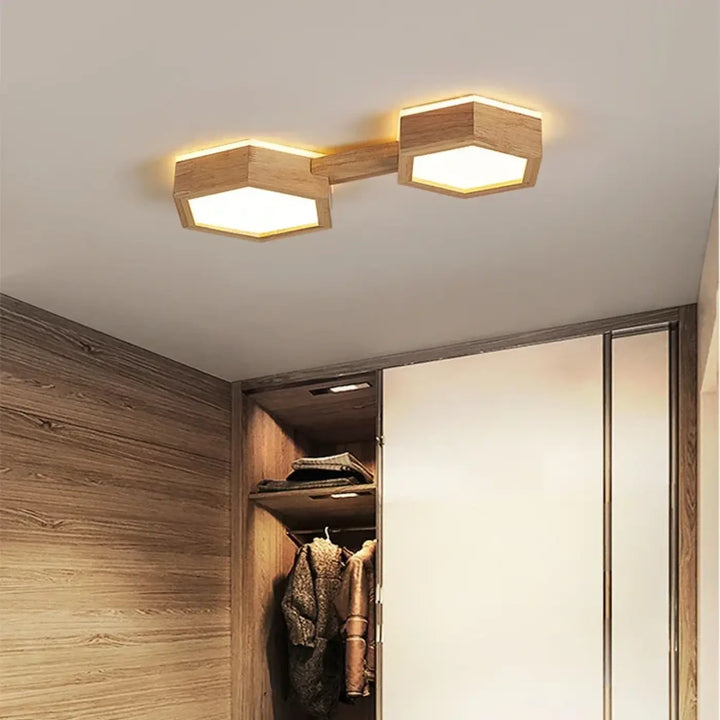 Plafonnier bois naturel led design géométrique élégant et moderne