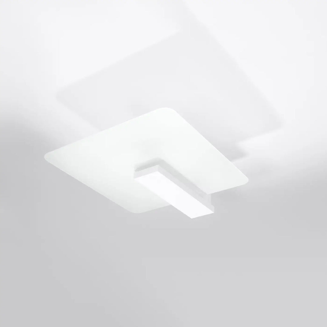 Luminaire plafonnier blanc éteint