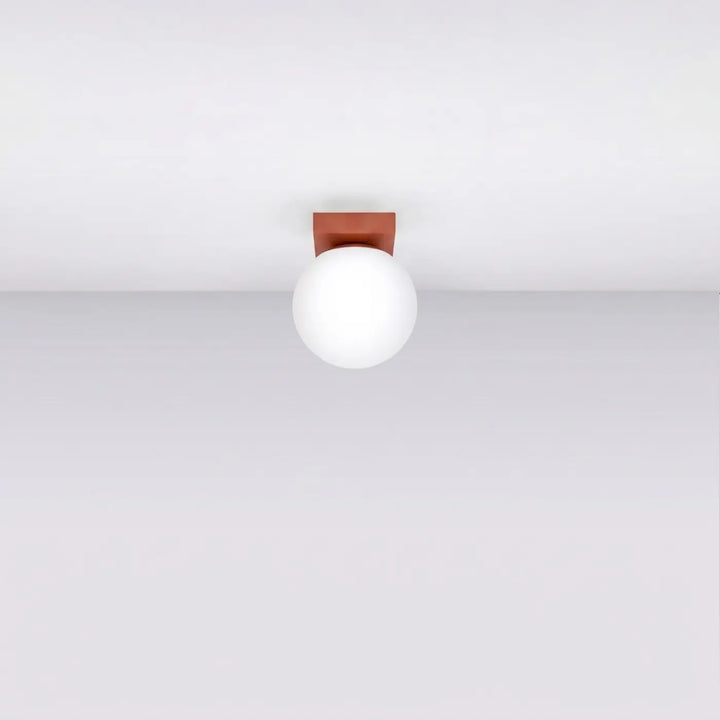Luminaire Plafonnier ocre rouge éteinte, vue rapprochée