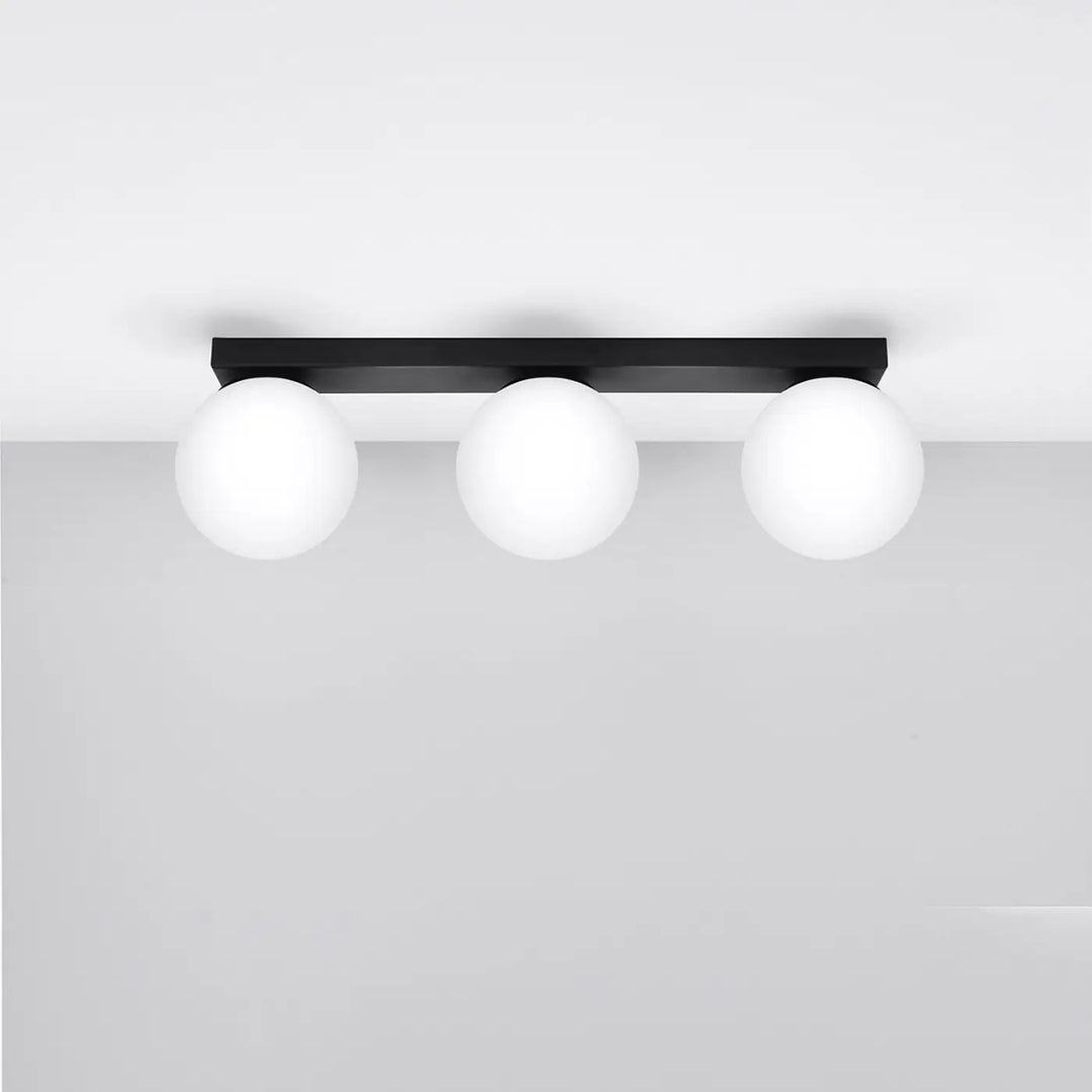 Luminaire Plafonnier noir éteinte, vue rapprochée