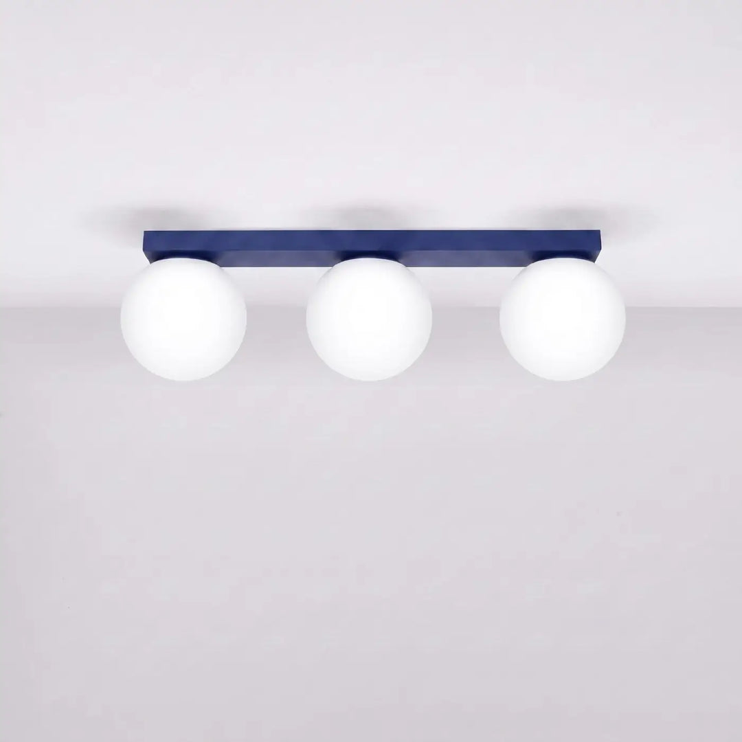 Luminaire Plafonnier outremer éteinte, vue rapprochée