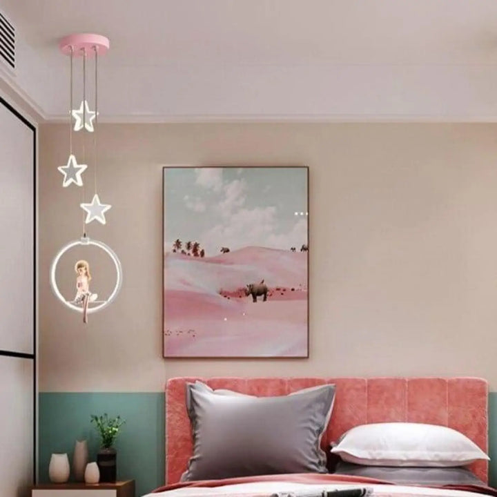 Plafonnier Chambre Fillette Rose et Figurine
