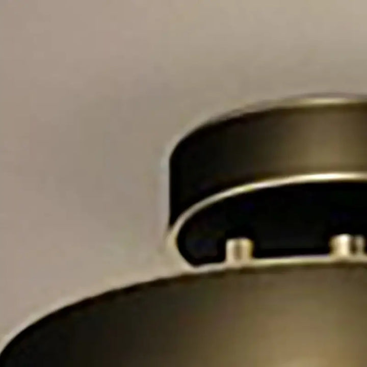 Plafonnier Doré Moderne À Forme Ronde Élégante

