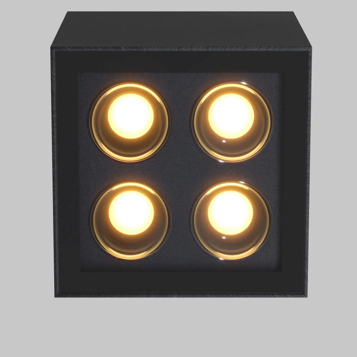 Plafonnier extérieur ARES en métal graphite avec quatre ampoules rondes chaudes encastrées long d’une galerie