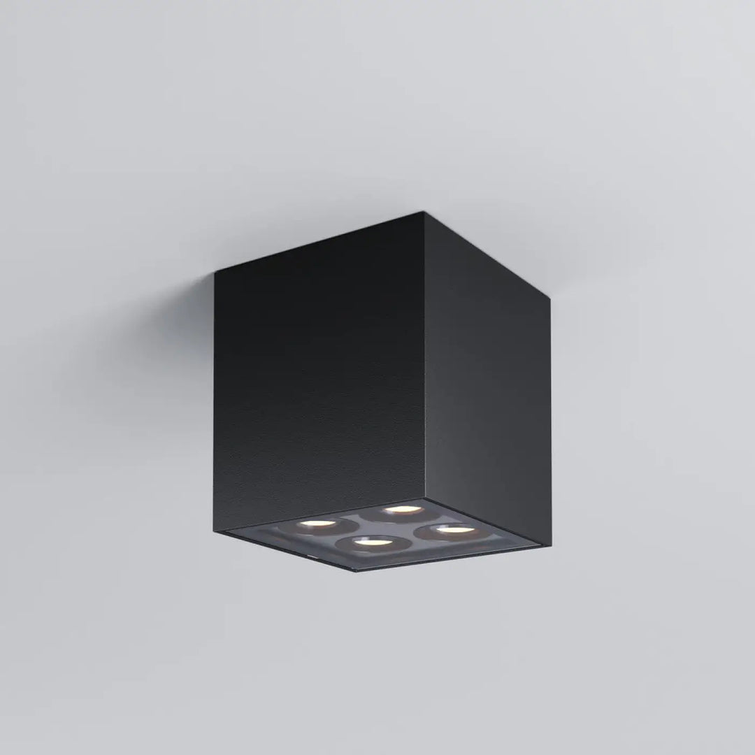 Plafonnier extérieur en métal graphite ares noir cube avec quatre leds encastrées pour long d une galerie
