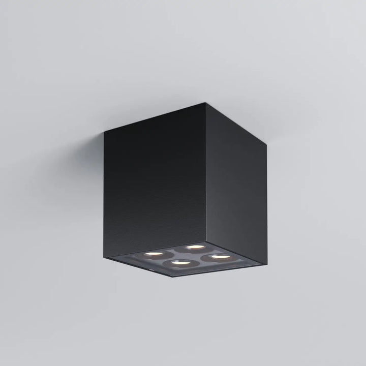 Plafonnier extérieur en métal graphite ares noir cube avec quatre leds encastrées pour long d une galerie