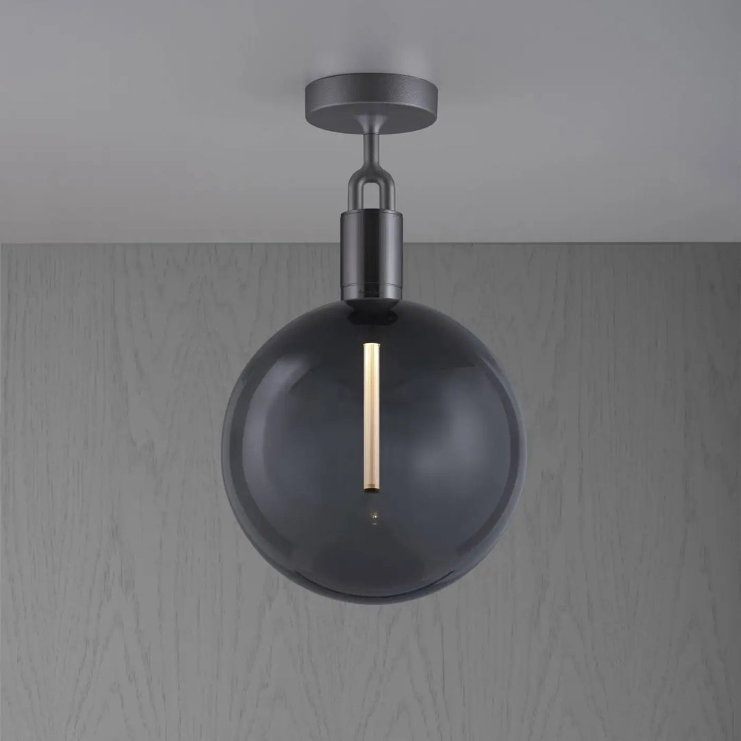 Plafonnier Forked Large à globe fumé, finition grise #couleur_gris