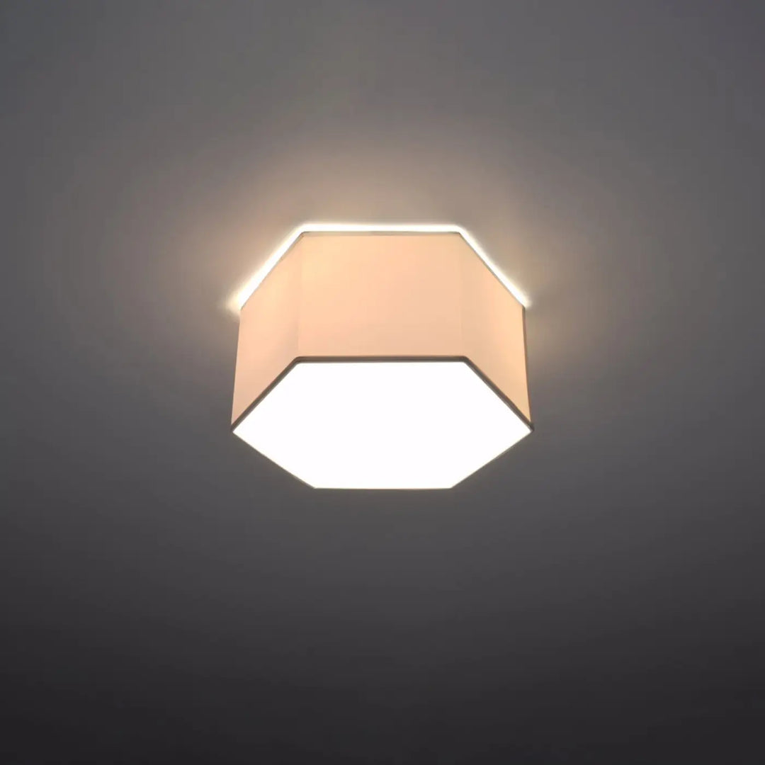 Plafonnier hexagonal Sunde blanc, allumé