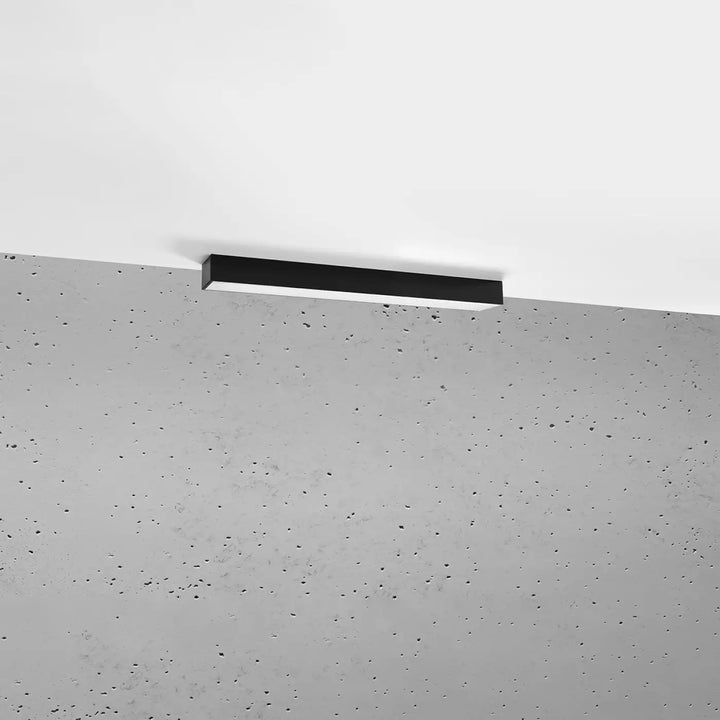 Plafonnier linéaire PINNE noir éteinte, au plafond