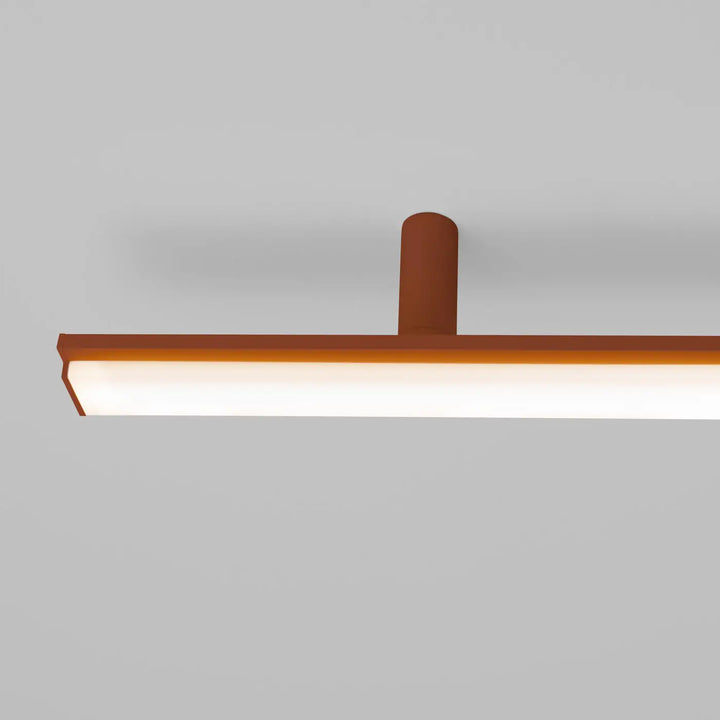 Luminaire plafonnier lagom 4000k rouge ocre avec cadre en métal terracotta et diffuseur rectangulaire design minimaliste excellente finition collection lagom allie
