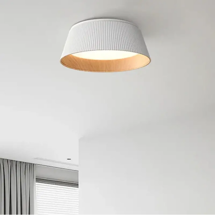 Plafonnier moderne en métal et abat-jour blanc ou noir