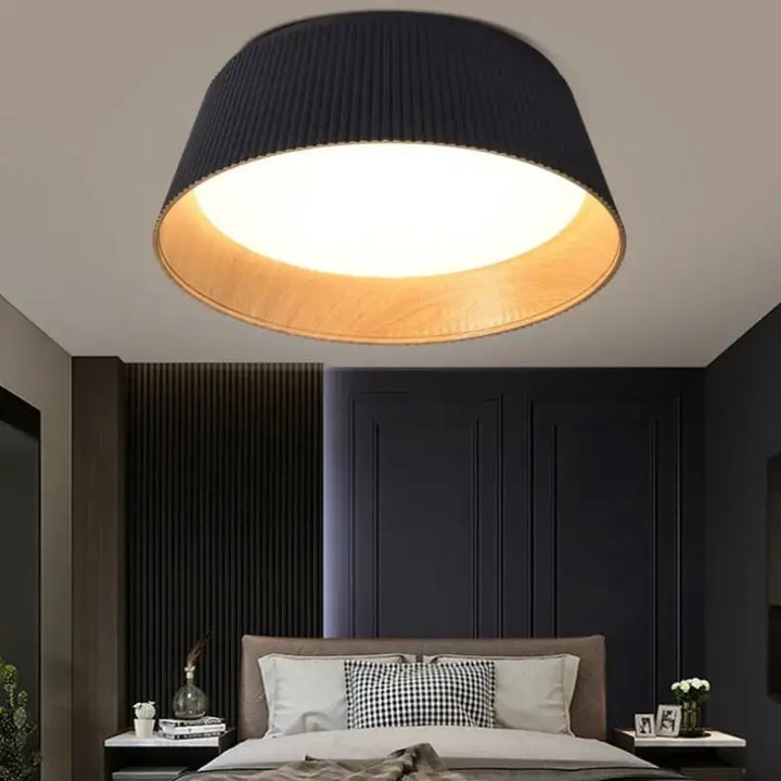 Plafonnier moderne en métal et abat-jour blanc ou noir