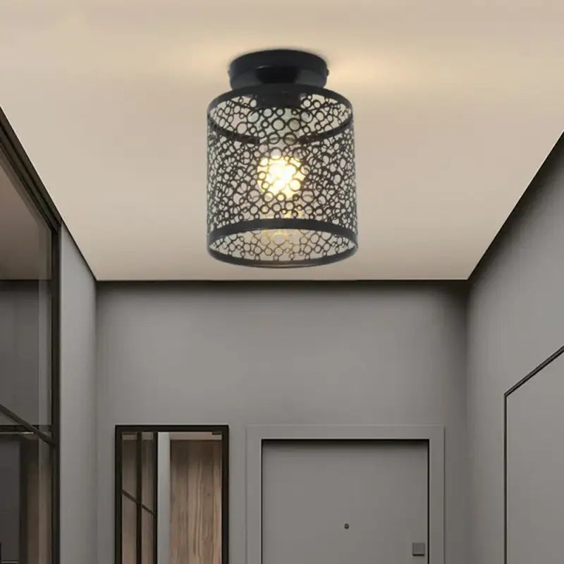 Plafonnier Noir Orientale À Motifs Découpés Pour Couloir Chic

