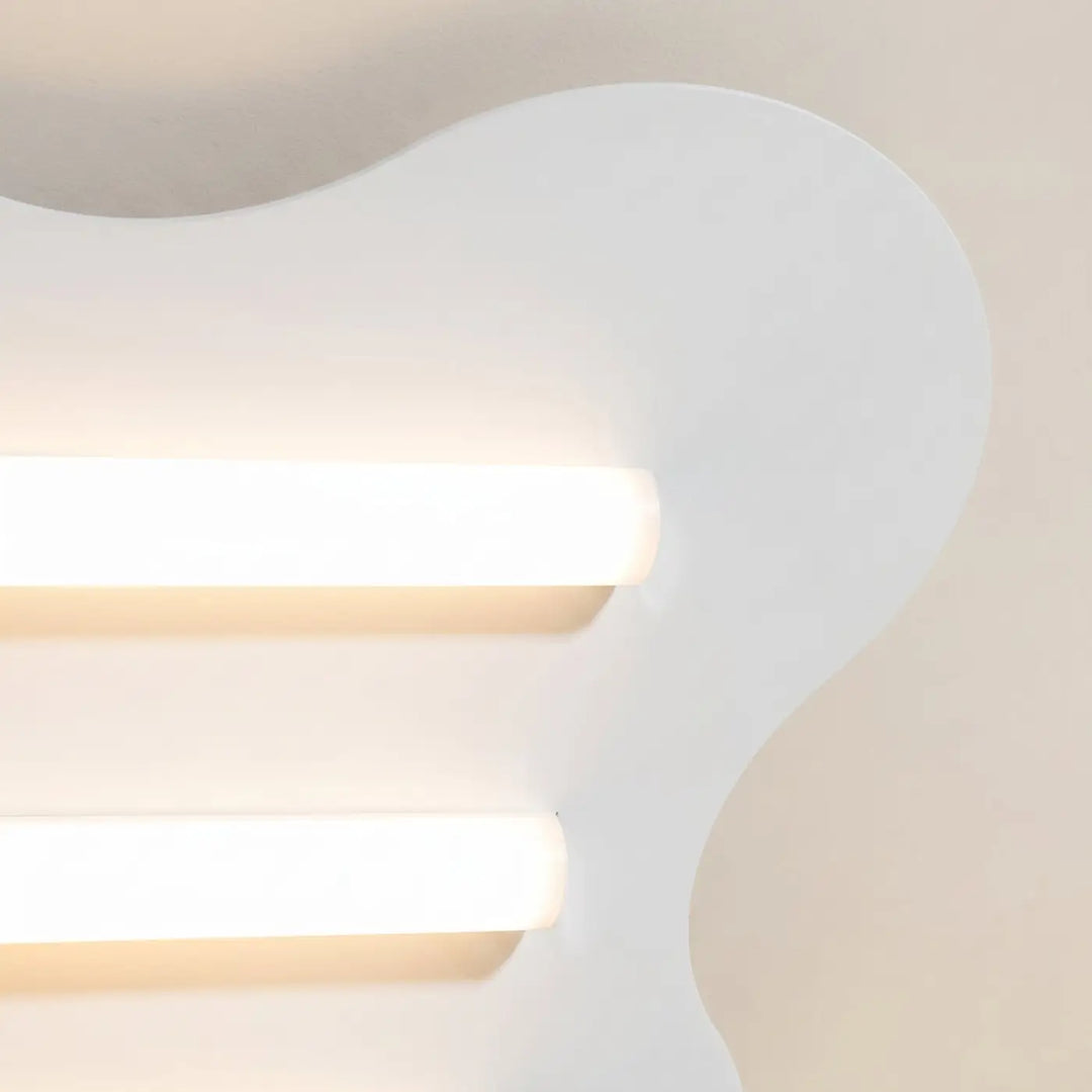 Plafonnier KLOVER blanc allumée, détail des tubes