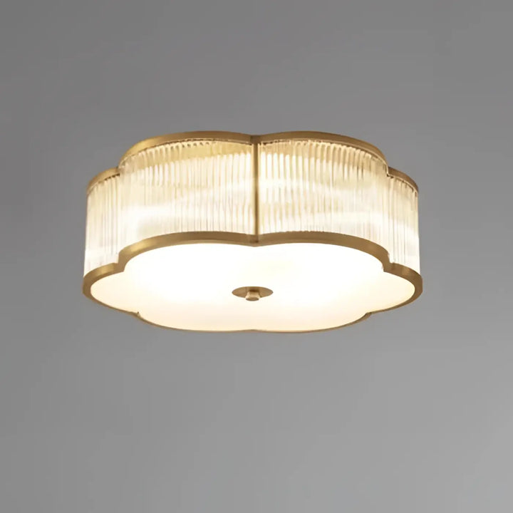 Luminaire plafonnier althea avec cadre doré et verre cannelé à panneaux givrés pour décoration intérieure moderne