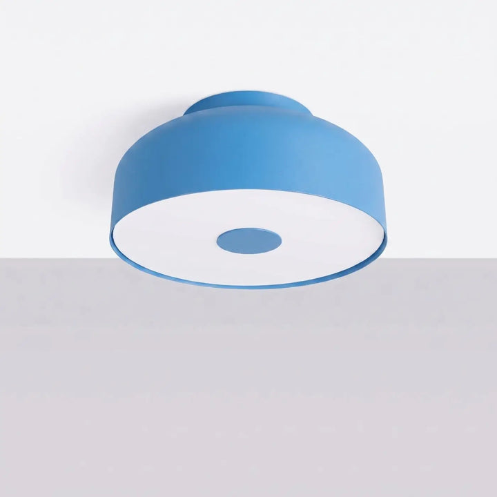 Luminaire Plafonnier bleu clair éteinte, vue rapprochée