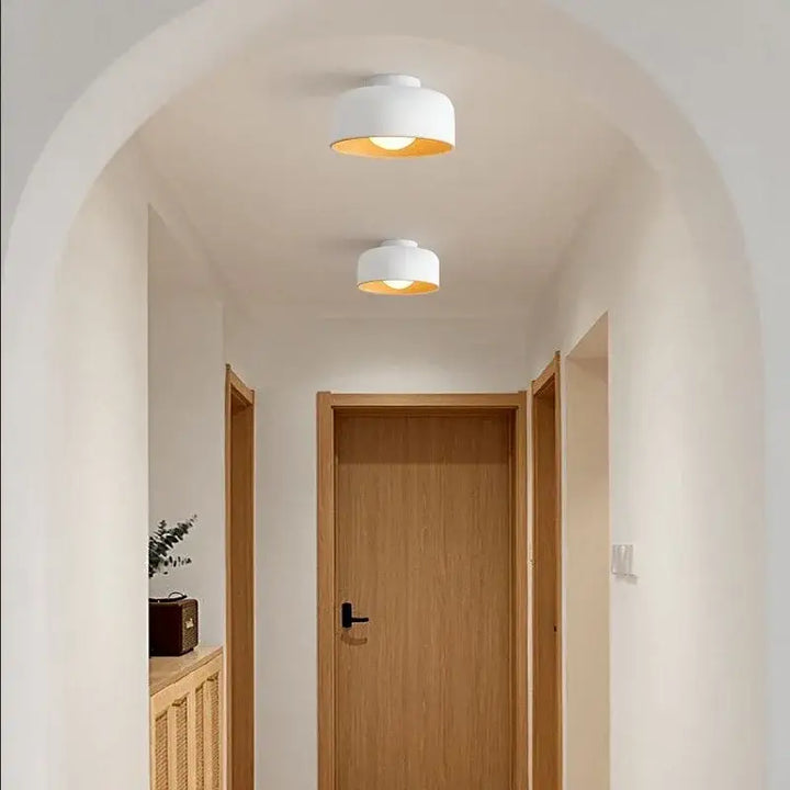 Plafonnier rond avec intérieur bois design moderne chic