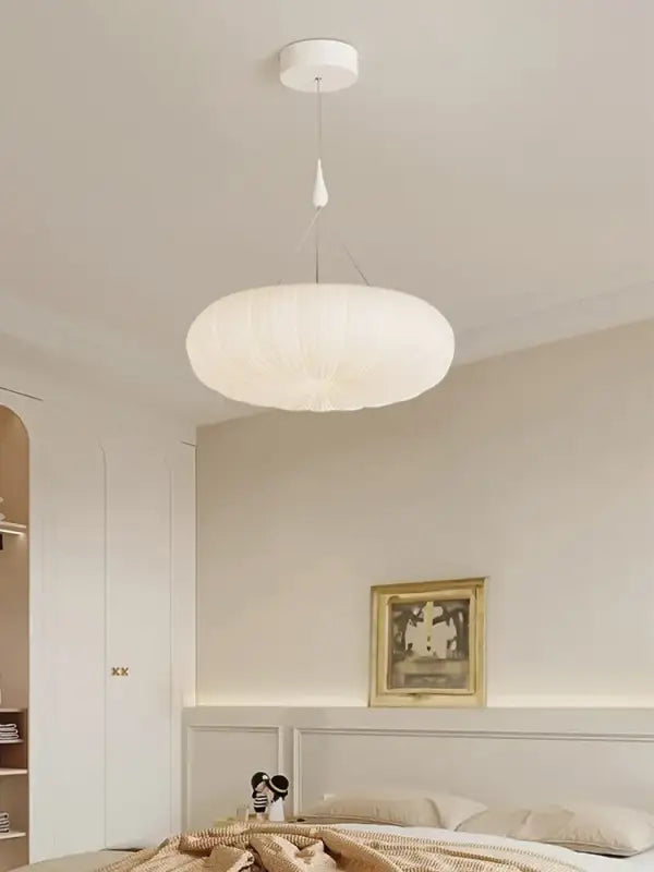Plafonnier rond plissé blanc style moderne pour chambre ou salon