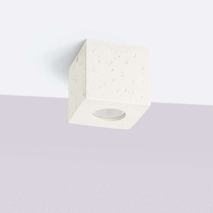 Luminaire Plafonnier beige éteinte, vue rapprochée
