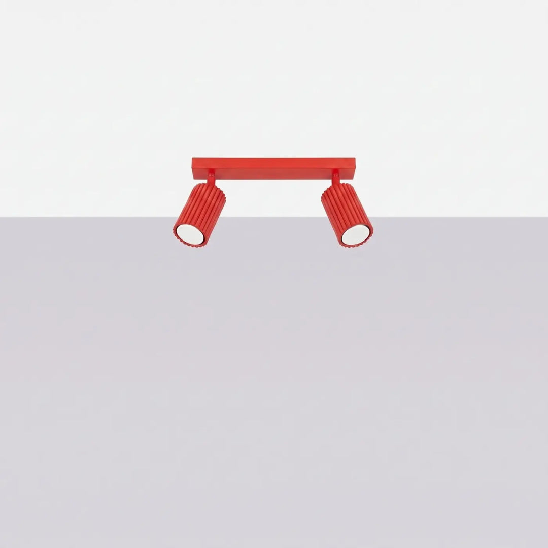 Luminaire Plafonnier rouge éteinte, vue rapprochée