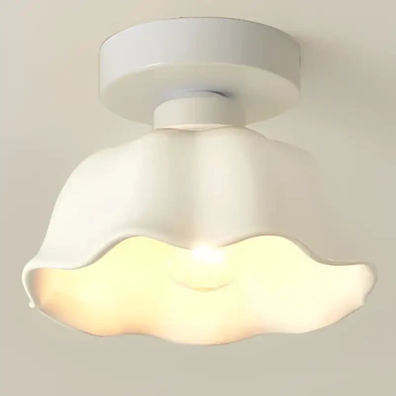 Plafonnier style vintage blanc avec base luminaire