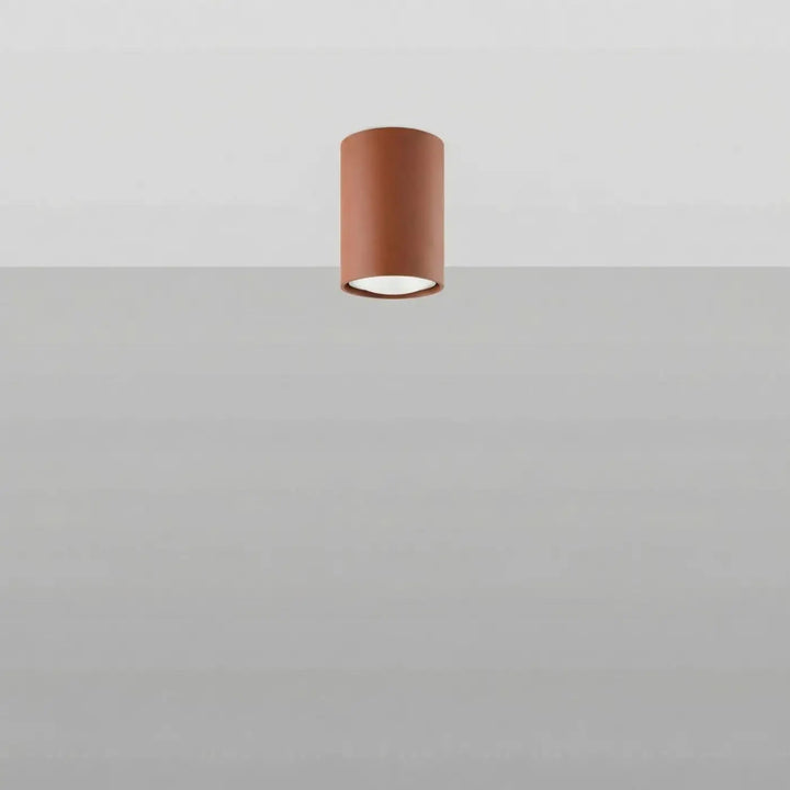 Luminaire Plafonnier ocre rouge éteinte, vue rapprochée
