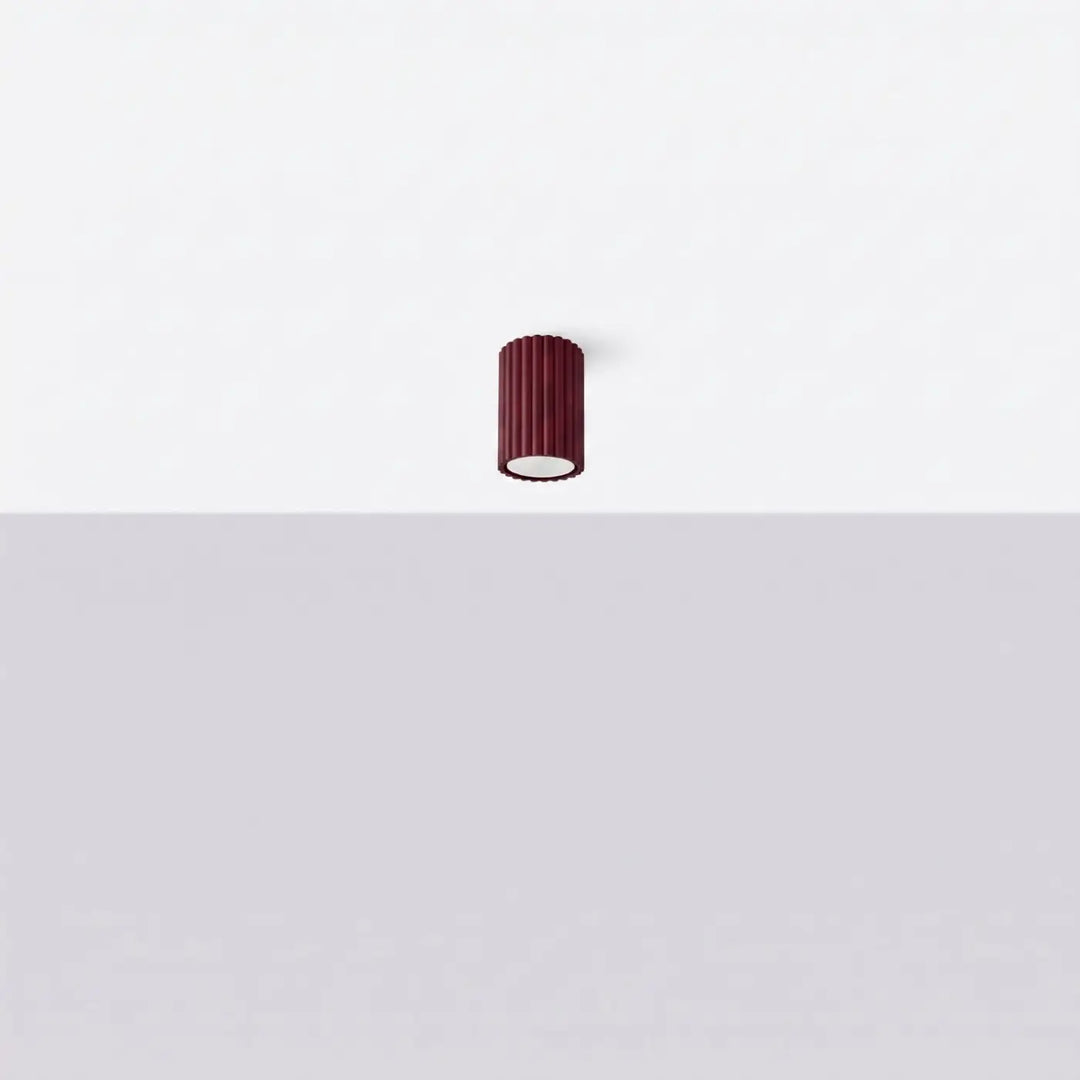 Plafonnier tube Karbon bordeaux en aluminium cannelé, éteint