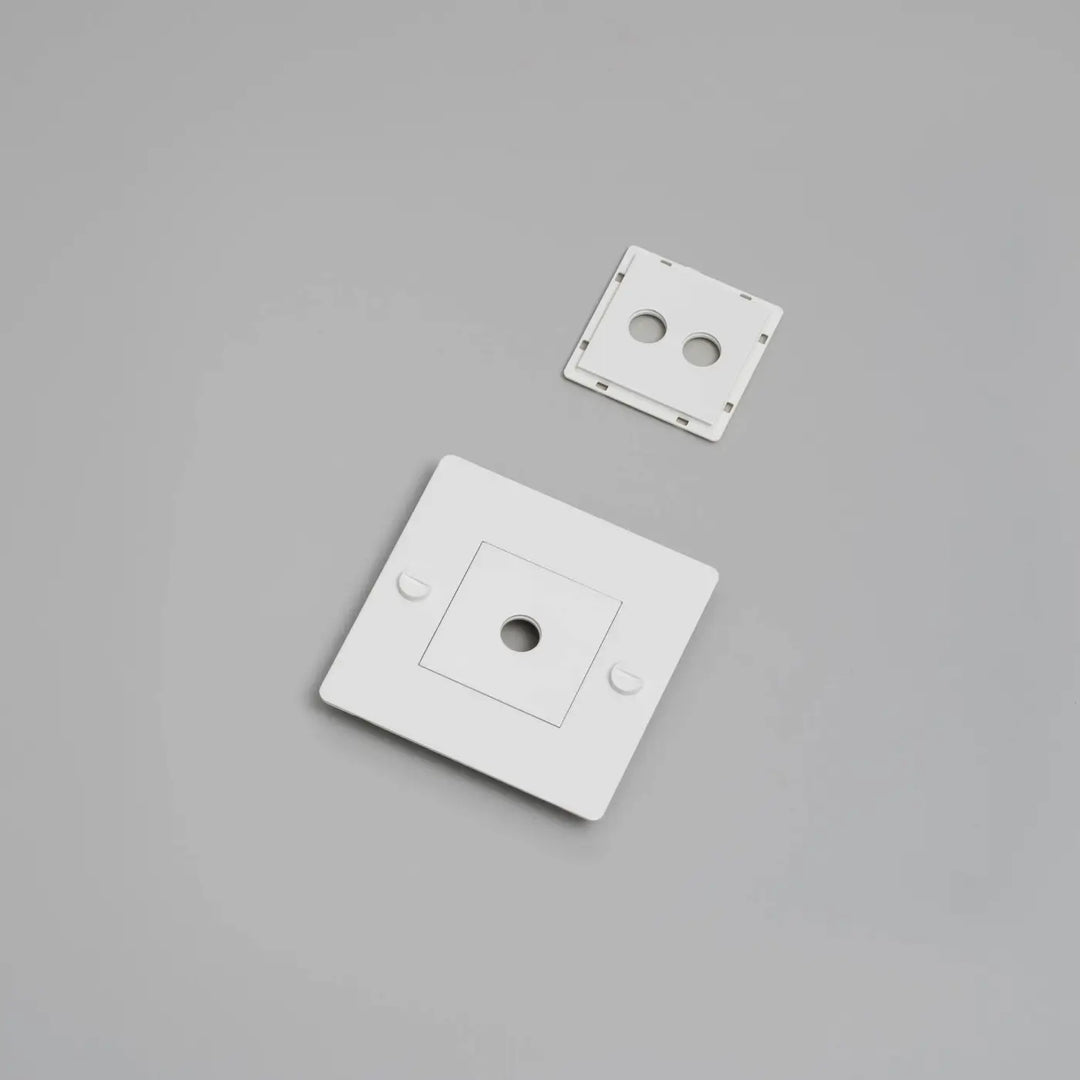 Plaque de finition Wall Plate 1 poste avec inserts sans logo, finition blanche #couleur_blanc