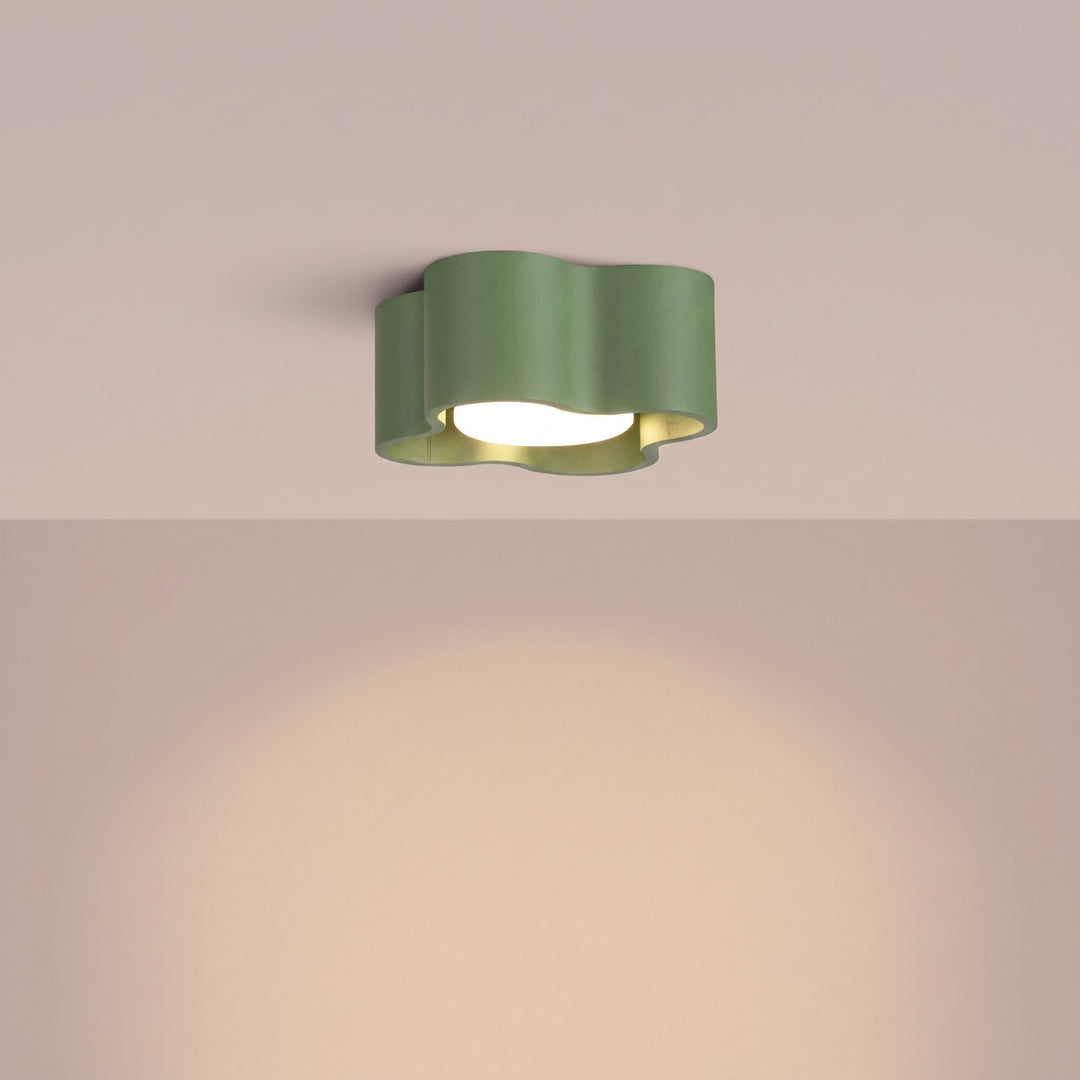 Plafonnier Ovio sauge en aluminium, allumé
