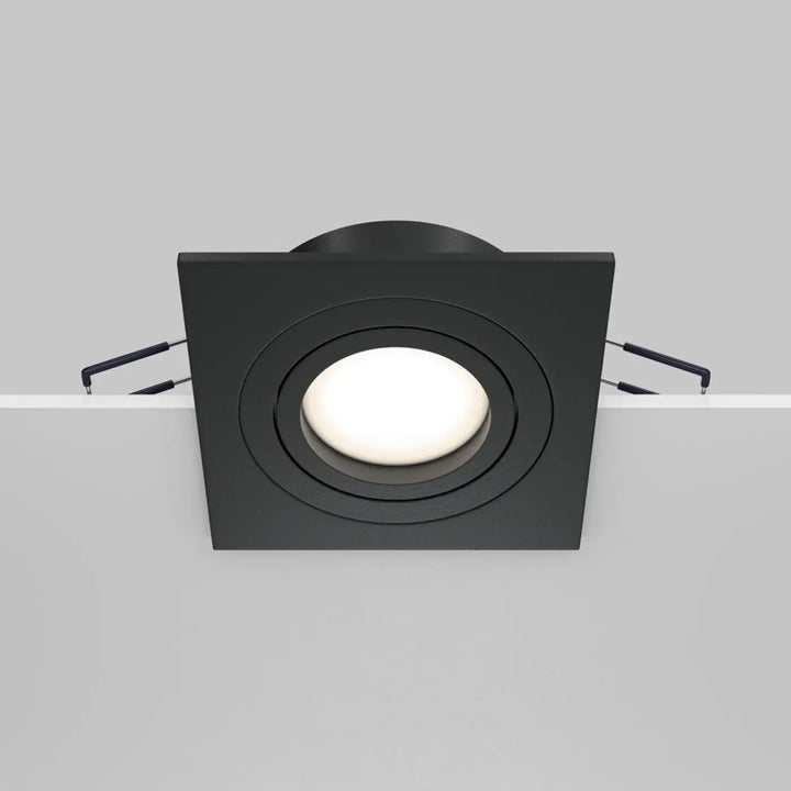 Spot encastrable carré noir avec lens en verre dépoli circulaire et culot gu10 pour éclairage moderne