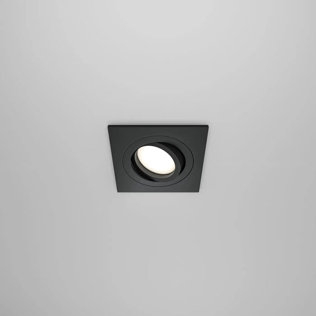 Spot encastrable carré noir avec centre circulaire lumineux et culot gu10 cadre carré pour éclairage moderne