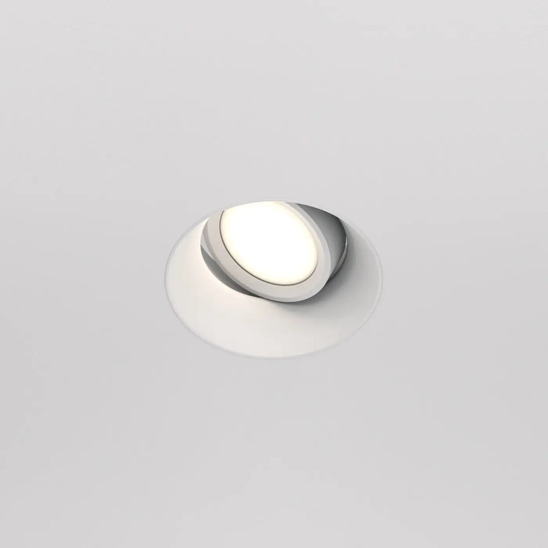 Spot encastrable dot moderne avec éclairage circulaire, bordure en chrome poli et diffuseur blanc doux